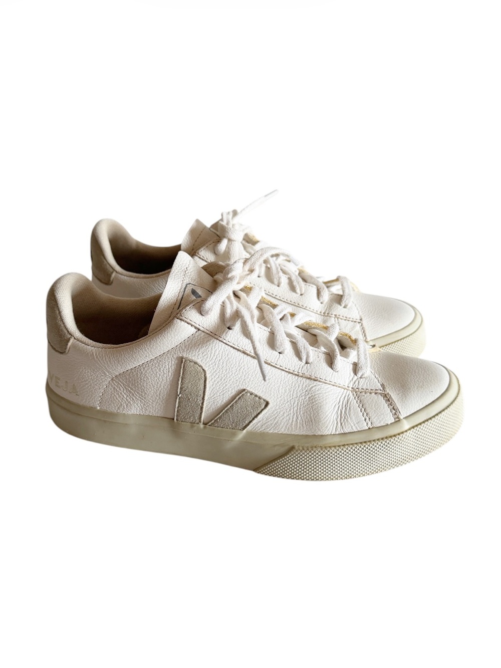 Veja Womens Campo White/Natural Suede Lace-up Sneaker size 8